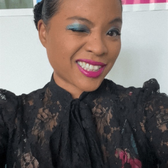 Meet your Posher, Juanita - Picture 3 of 3